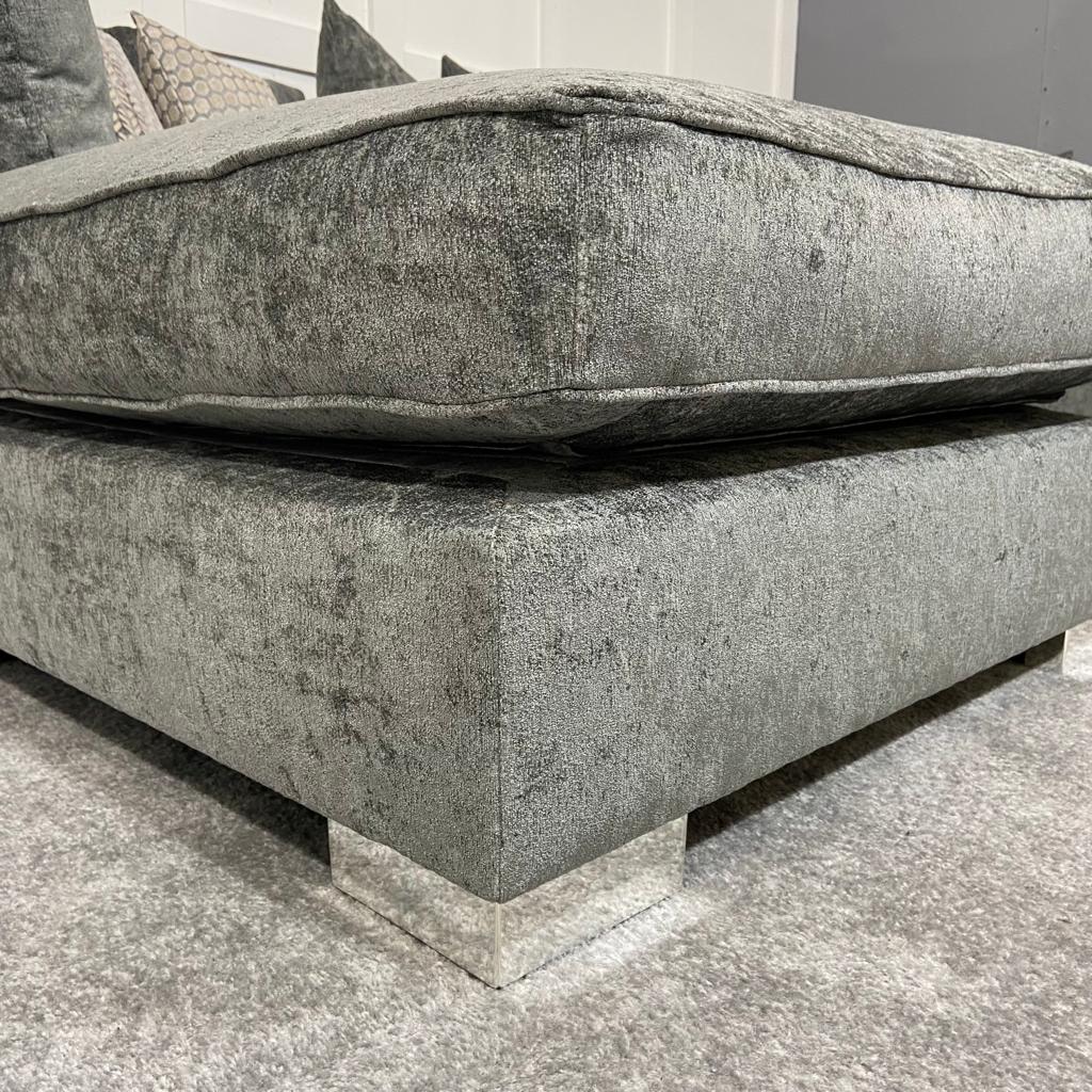 Chimes - Belfry U Sofa - Grey