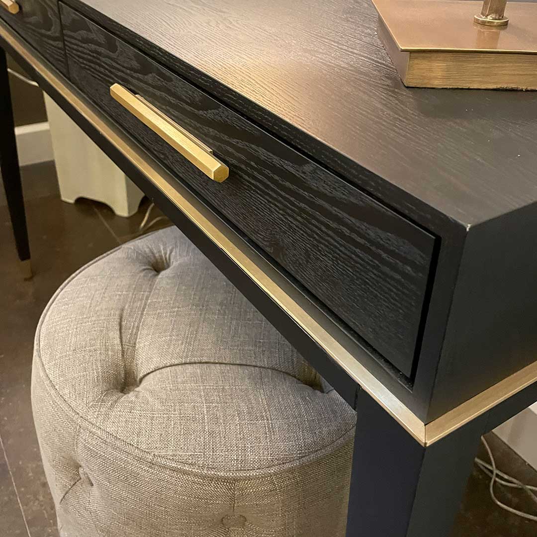 Vasher Dressing Table