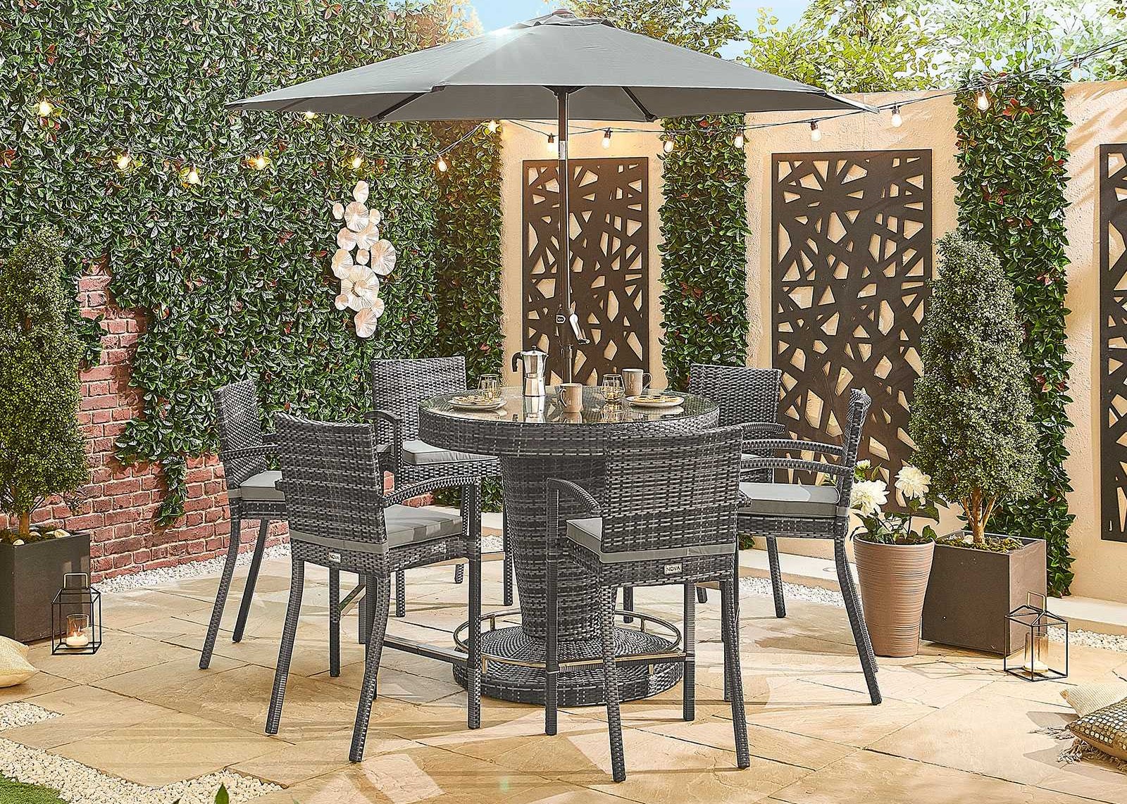 Rattan garden bar 2025