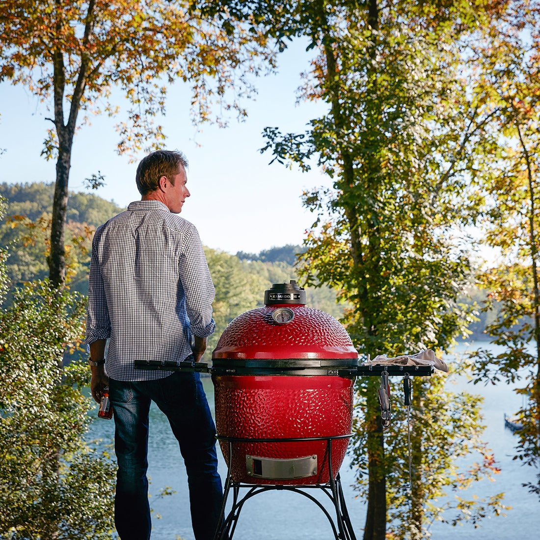 Zoning Your Garden: How to Balance a Kamado Kitchen with a Tranquil Lounge Area