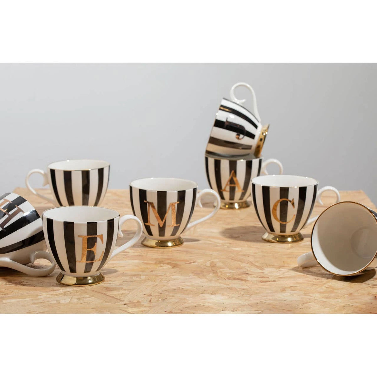 Duchess Black and White Monogram Mug - H