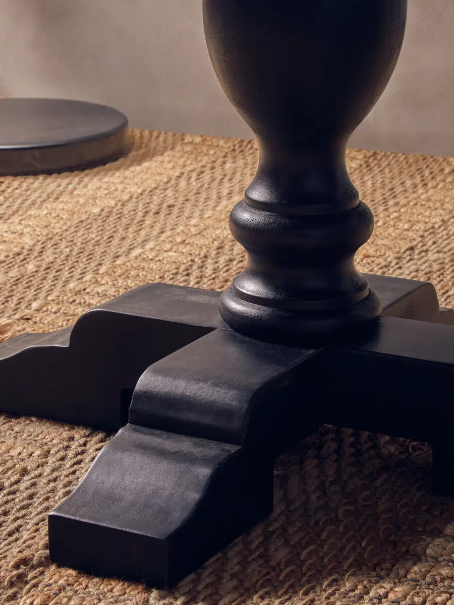 Lydia Oak Wood Round Table