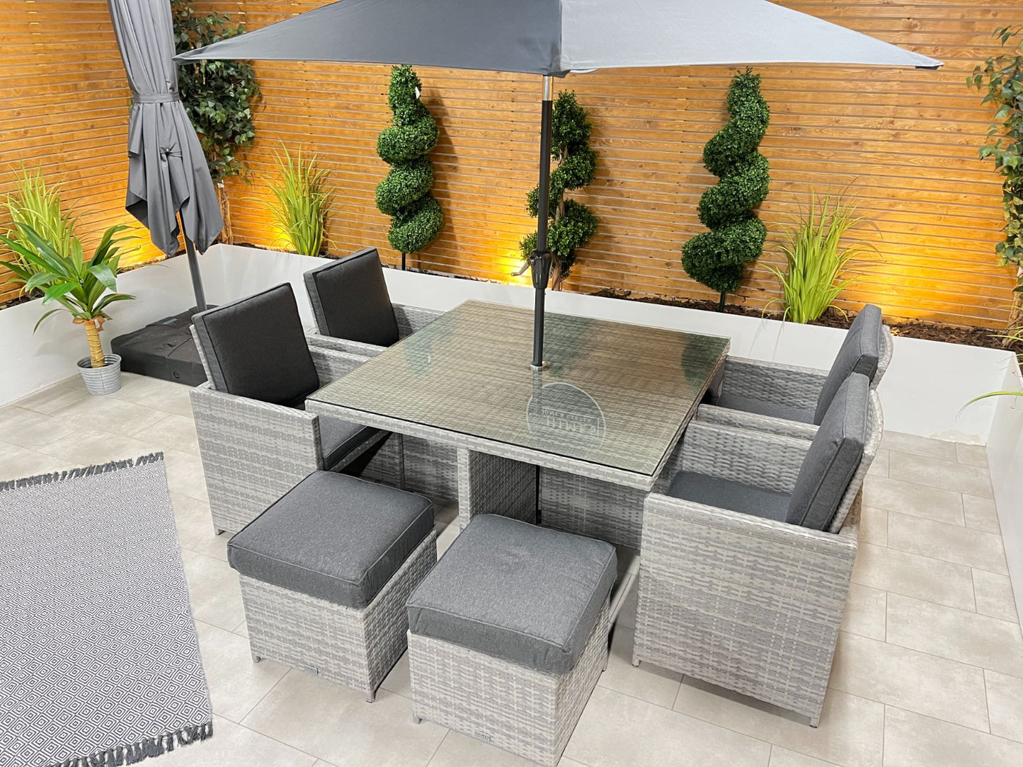 Chimes - Stone Grey Mia 4 Seat Cube Set With 4 Stools