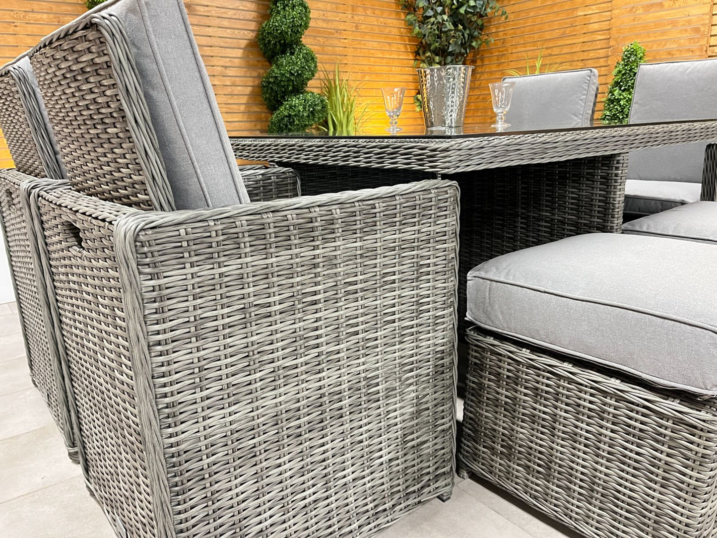 Chimes - Prestige Grey Mia 4 Seat Cube Set With 4 Stools - LOW STOCK