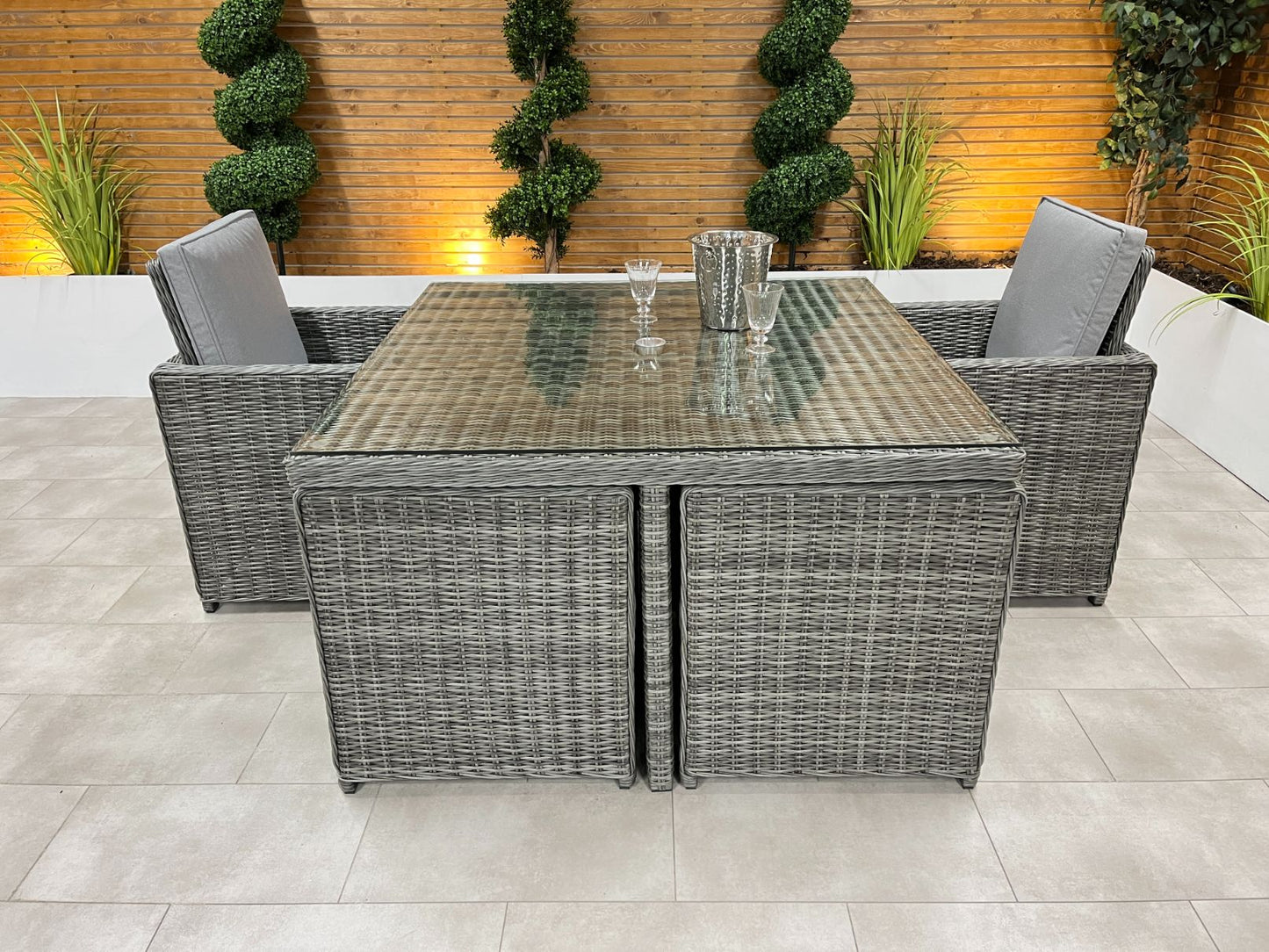 Chimes - Prestige Grey Mia 4 Seat Cube Set With 4 Stools - LOW STOCK