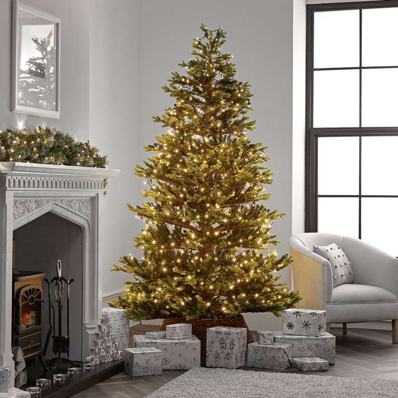 String Lights with 1200 LEDs  Warm White