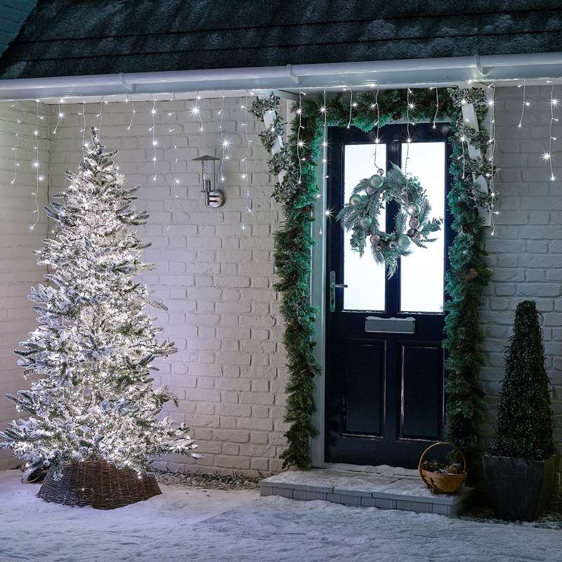 Snowing Icicle Lights with 360 LEDs - Cool White