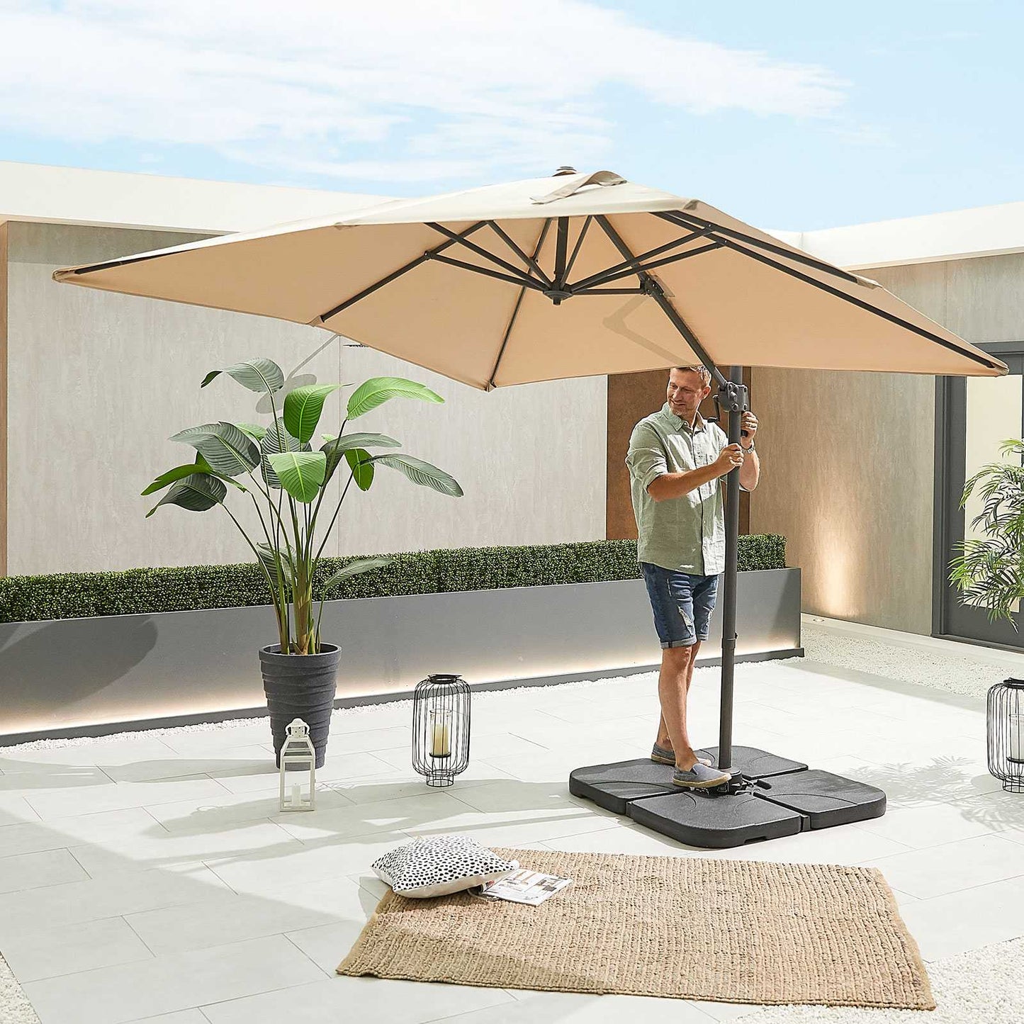 Nova - Apollo 2.5m Square Cantilever Parasol- Crank & Tilt - Beige