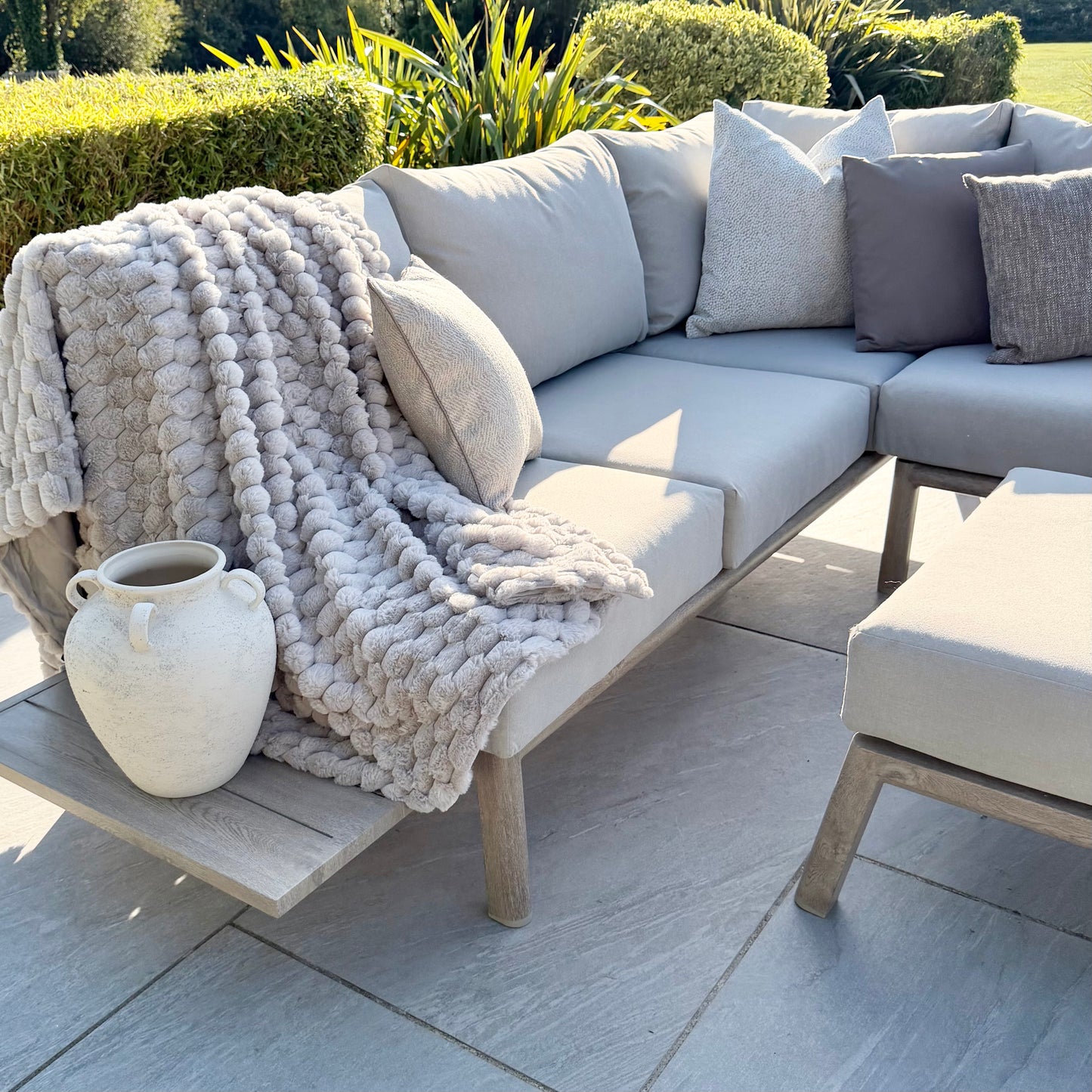 Nova - Eleanor Left Hand Platform Corner Sofa Set