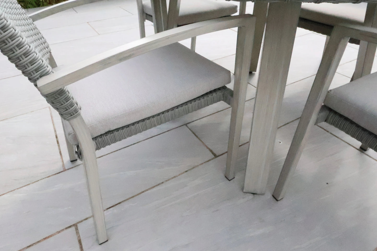 Nova - Griffin 4 Seat Round Dining Set - Light Grey - LOW STOCK