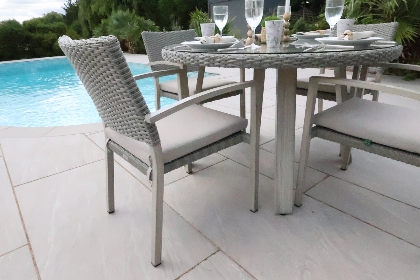 Nova - Griffin 4 Seat Round Dining Set - Light Grey - LOW STOCK