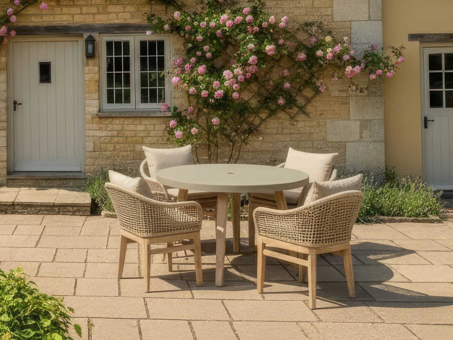 Nova - Summer 4 Seat Round Dining Set - Beige