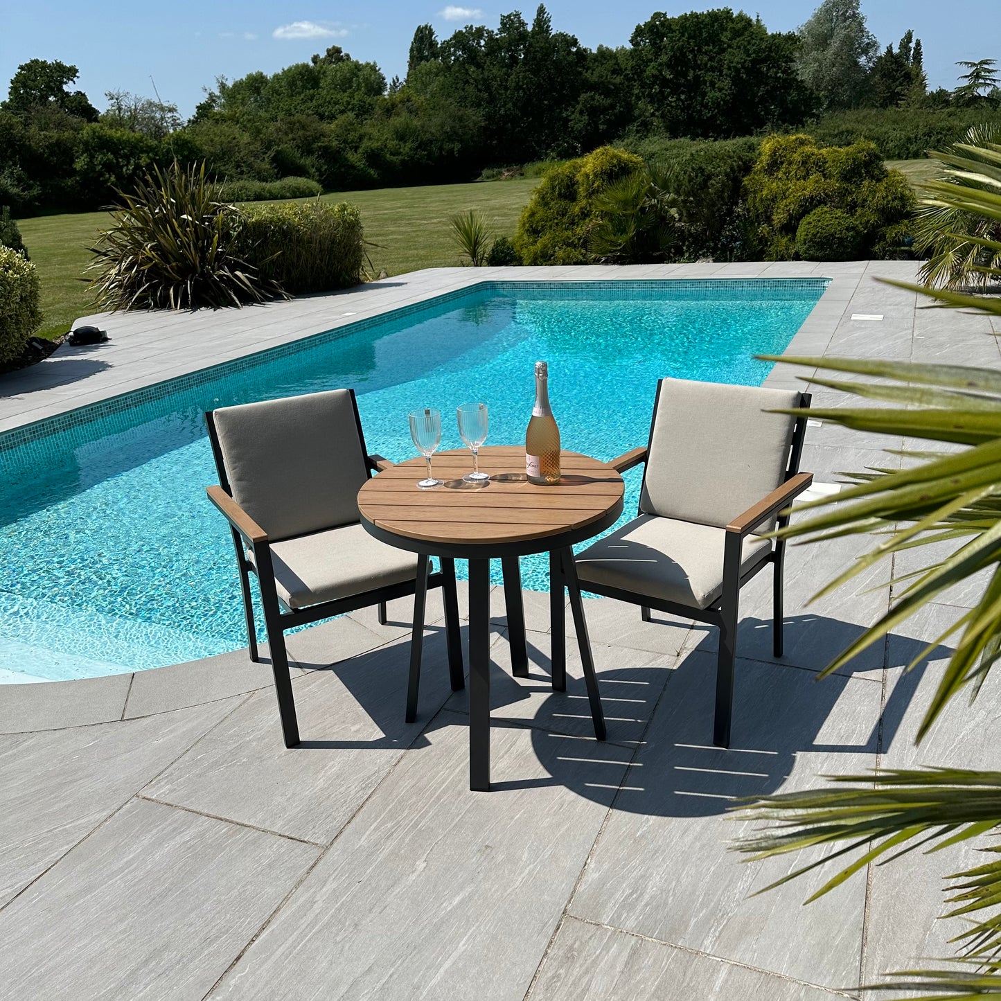 Nova - Heidi 2 Seat Round Bistro Set