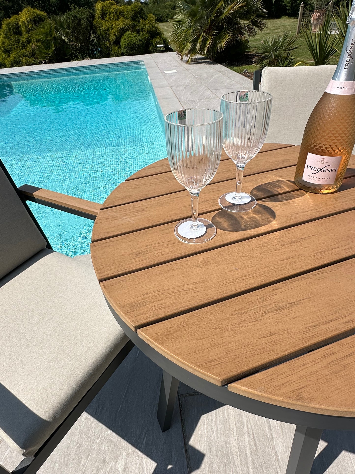 Nova - Heidi 2 Seat Round Bistro Set