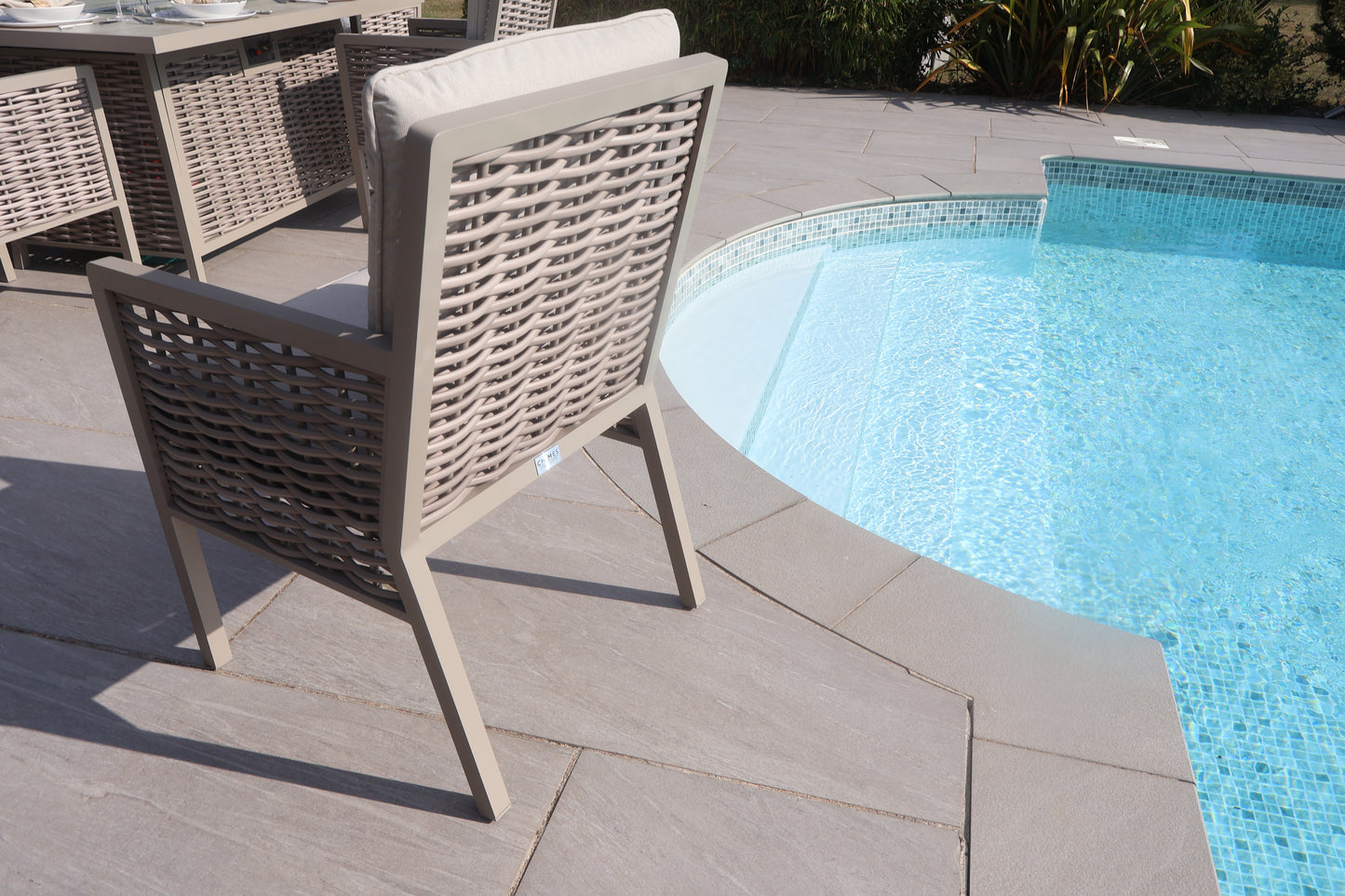 Chimes - Monaco Aluminium 6 Seat Rectangular Dining Set - 1 Meter x 1.5 Meter Table With Firepit - Rope Weave - Cream