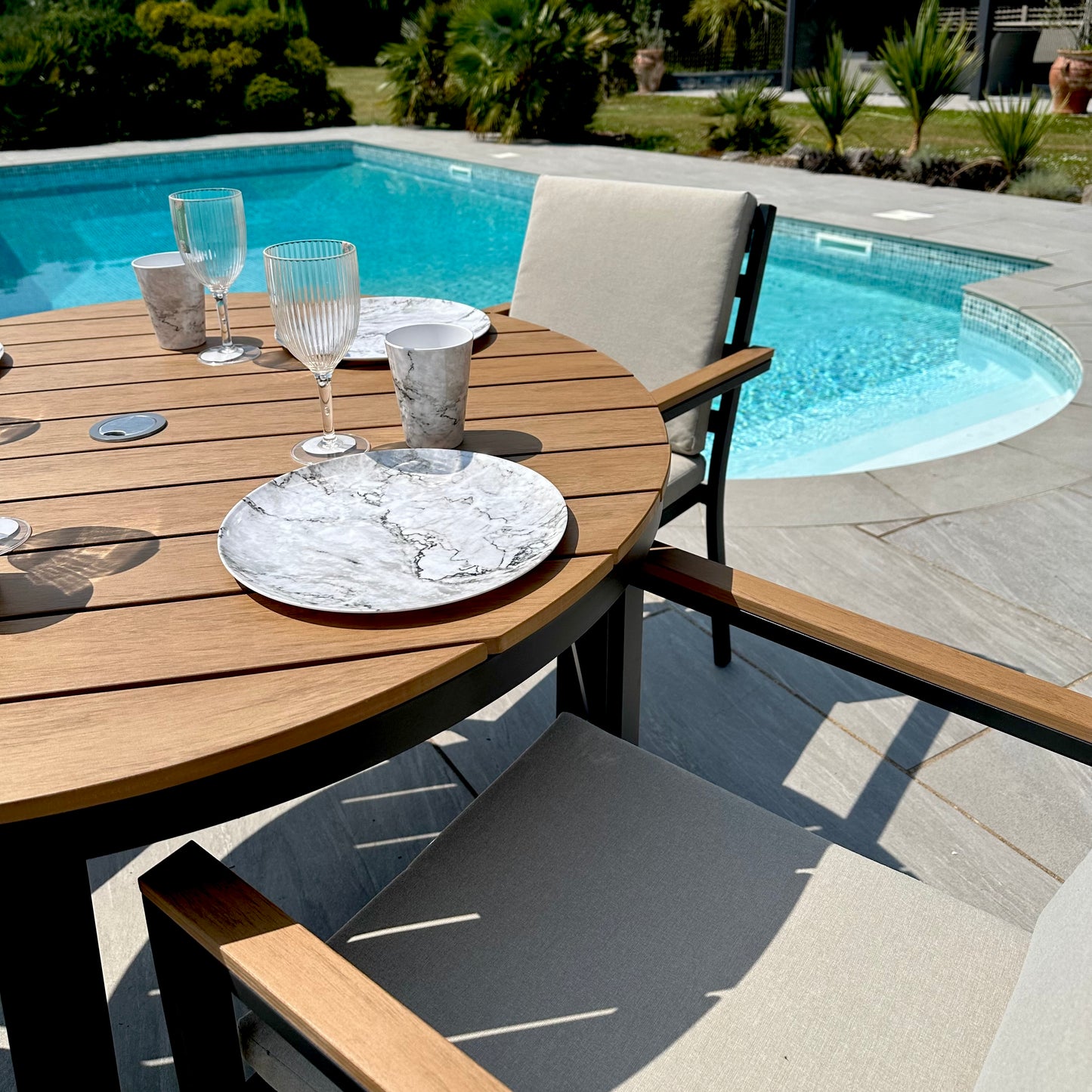 Nova - Heidi 4 Seat Round Dining Set - LOW STOCK