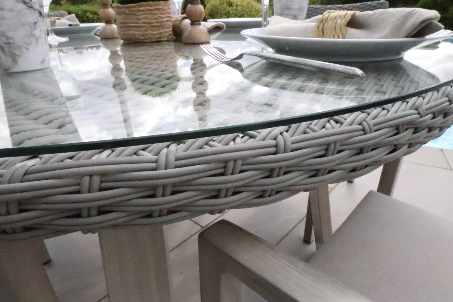 Nova - Griffin 4 Seat Round Dining Set - Light Grey - LOW STOCK